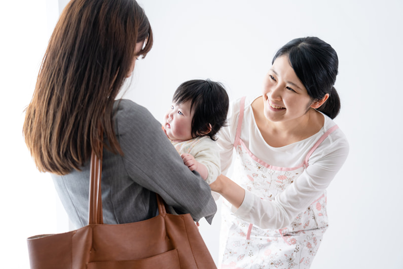 札幌でチャットレディしながら保育園に子供を預けることは可能なの?ほかの人はどうしてるの?