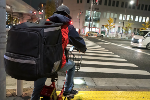 札幌でチャットレディとウーバーイーツどっちが稼げるか