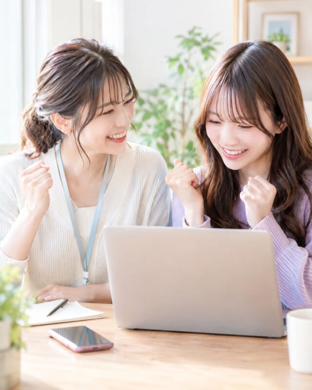 信頼関係って、少しずつ築いていくもの。  だから私たちは、
悩みや不安、ちょっとした愚痴にも
しっかり耳を傾けることを大切にしています🌿  そして、うまくいったときや
嬉しいことがあったときは、
その喜びを一緒に分かち合いたい✨  「もっと良くするにはどうしたらいい？」
そんなことも一緒に考えながら、
一人ひとりに寄り添ったサポートを心がけています😊  #チャットレディ #チャトレ #女性スタッフ #女性のお仕事 #働きやすい環境 #相談できる場所 #ちょこ札幌